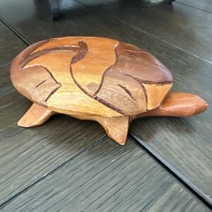 VINTAGE HAND CARVED WOODEN TURTLE TRINKET BOX 6" Wide EUC